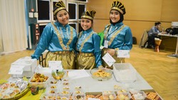 Bakso dan Nasi Goreng Diperkenalkan oleh Pelajar Indonesia pada Festival Kuliner Indonesia di Prancis