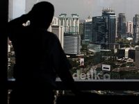 Ekonomi Jakarta Tumbuh Nyaris 6%, Inflasi Hampir 9%