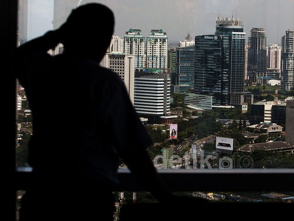 Ekonomi Jakarta Tumbuh Nyaris 6%, Inflasi Hampir 9%