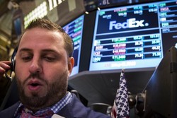 The Fed Tetap Naikkan Bunga Tahun Ini, Wall Street Positif