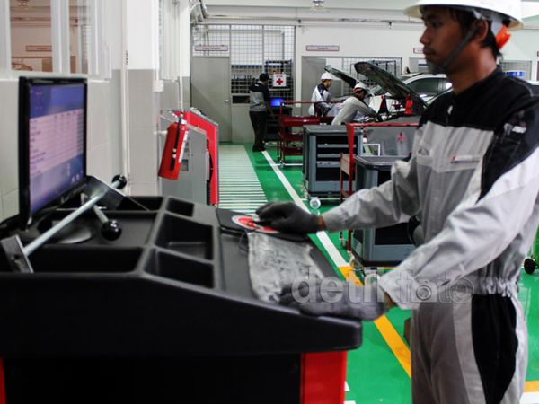 Mitsubishi Resmikan Diler di Kalimalang