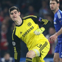 Refleks dan Kecepatan Melompat Courtois Didapat dari Hobi Voli