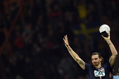 Parc des Princes Merayakan 100 Gol Ibra