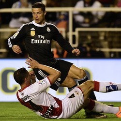 CR7 Ditekel tapi Justru Dapat Kartu Kuning, Ancelotti: Itu Luar Biasa