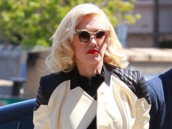 Sangat Terobsesi, Fans Ini Ancam Bunuh Diri Demi Gwen Stefani