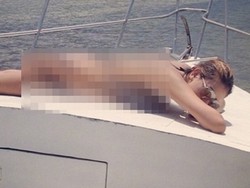 Selain Pamer Pacar Baru, Nikita Mirzani Juga Unggah Foto Berbikini