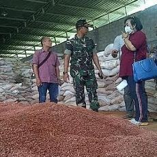 Sebulan, 3 Pabrik Pupuk Oplosan di Mojokerto Digerebek