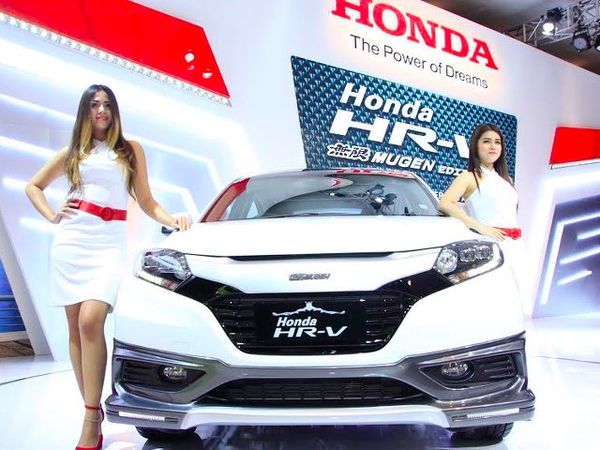 Suasana Pameran Otomotif Medan