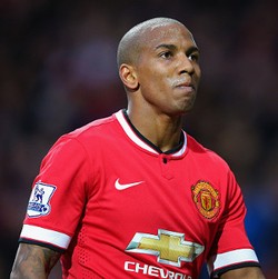Tekad Ashley Young Terus Tampil Oke di MU agar Dipanggil Lagi ke Timnas