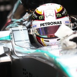 Hamilton Tercepat di Sesi Pertama