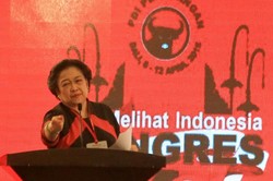 Megawati: Jika Tidak Mau Disebut Petugas Partai, Keluar!