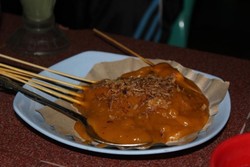 Mencicip Sate Gurita, Kuliner Anti Mainstream dari Sabang