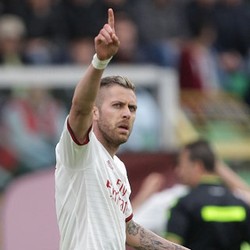 Enam Minggu untuk Memperbaiki Musim Milan yang Buruk