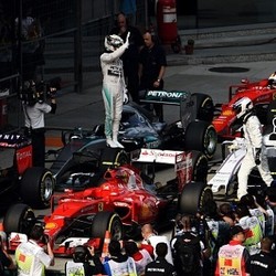 Usai Sapu Bersih Free Practice, Hamilton Start Paling Depan