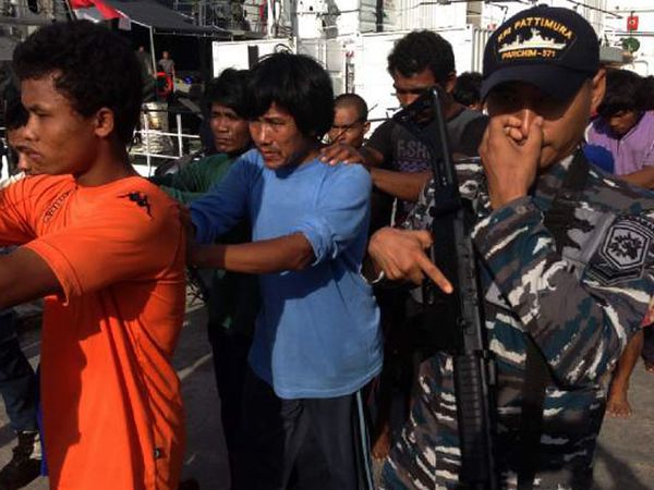 Menyamar, KRI Pattimura Sergap 2 Kapal Ikan Asing