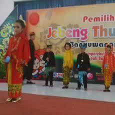 Lenggak-lenggok di Catwalk Sosialisasikan Pakaian Khas Banyuwangi