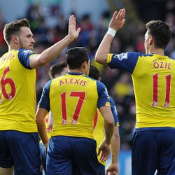 Arsenal Dekati Torehan The Invincibles