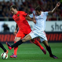 Barca Seri, Busquets Enggan Salahkan Pique