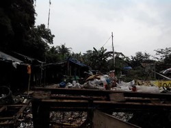 Suara para Pengais Rejeki di Tumpukan Sampah Bantargebang: Uang Kami Halal