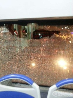 Satu Lagi Masalah Bus TransJ, Kaca Belakang Pecah