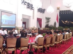 Malam-malam Jokowi Gelar Sidang Kabinet Paripurna, Begini Penampakannya