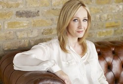 JK Rowling Tengah Menulis Buku Harry Potter Ke-8?