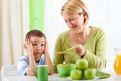 Si Kecil Susah Makan? Terapkan Siasat Mudah Ini Agar Makanan Lebih Memikatnya