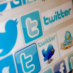 Media Sosial Jadi Lahan Baru Bisnis Esek-esek