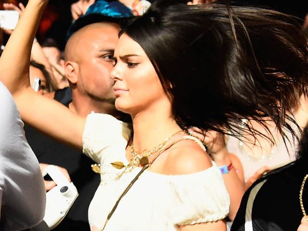 Kendall Jenner Seru-seruan di Festival Coachella