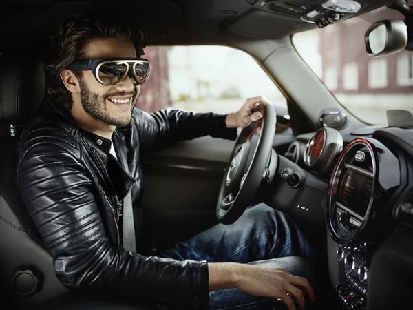 Kacamata Canggih ala MINI