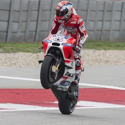 Dovizioso: Didatangi Keanu Reeves, Podium, lalu Selfie Bareng Rossi-Marquez