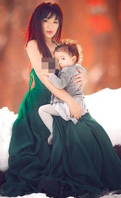 Fotografer Ini Tampilkan Keindahan Momen Ibu Menyusui Anak Balita
