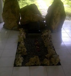 Batu Jenis Kecubung Wulung yang Diambil Pencuri dari Makam Sapto Hoedoyo