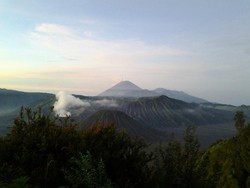 Bromo Itu Seperti Candu