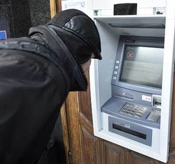 Rekening Nasabah Dikuras Rp 130 Miliar, Bagaimana Modusnya?