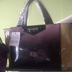 Produk Bermerek Tiruan Asal China, Tas Mewah Hingga Jam Tangan