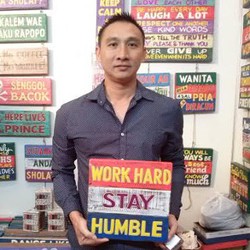 Dari Kata-kata, Produk Buatan Pria Ini Laku Terjual Sampai Rp 5 Jutaan