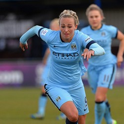 Foto Bareng Van Gaal Usai City Kalah dari MU, Pesepakbola Wanita Ini Minta Maaf