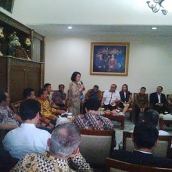 Saat Komjen Badrodin Jadi Juru Tulis Istri di Pertemuan dengan Komisi III