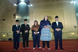 PM Norwegia Sambangi dan Berkeliling Masjid Istiqlal