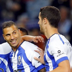 Pep Minta Bayern Tak Anggap Remeh Porto