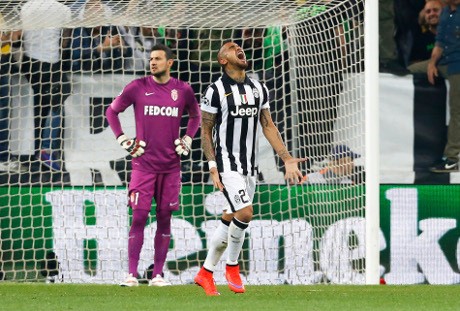 Kontroversi Iringi Momen Buka Puasa Vidal