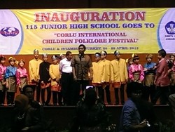 SMP 115 Jakarta Ikuti Festival Budaya di Turki