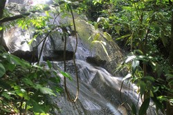 Ini Dia Air Terjun Cantik di Gunung Kuta Malaka