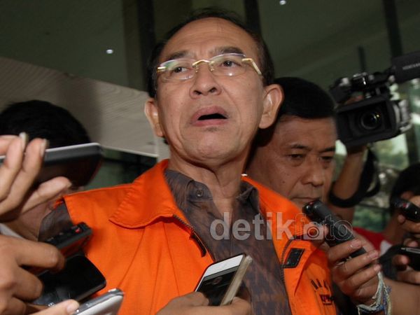 Suryadharma Diperiksa Selama 7 Jam