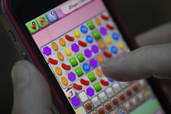 Candy Crush Bikin Jempol Gamer Ini Harus Dioperasi