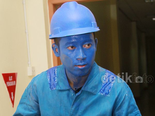 Denny 'Cagur' Membiru