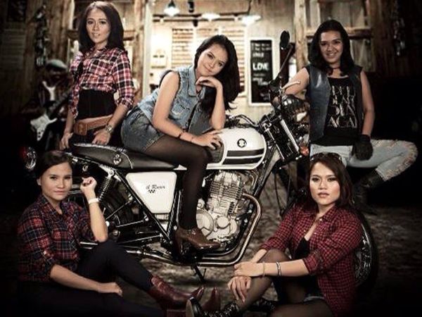 Lima Biker Cantik Siap Arungi Indonesia