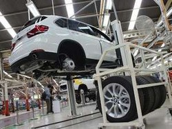 Ini Aturan Pembatasan Mobil dan Motor Impor Rakitan Terbaru