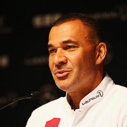 Gullit Tak Tutup Kans Latih Milan, tapi ...